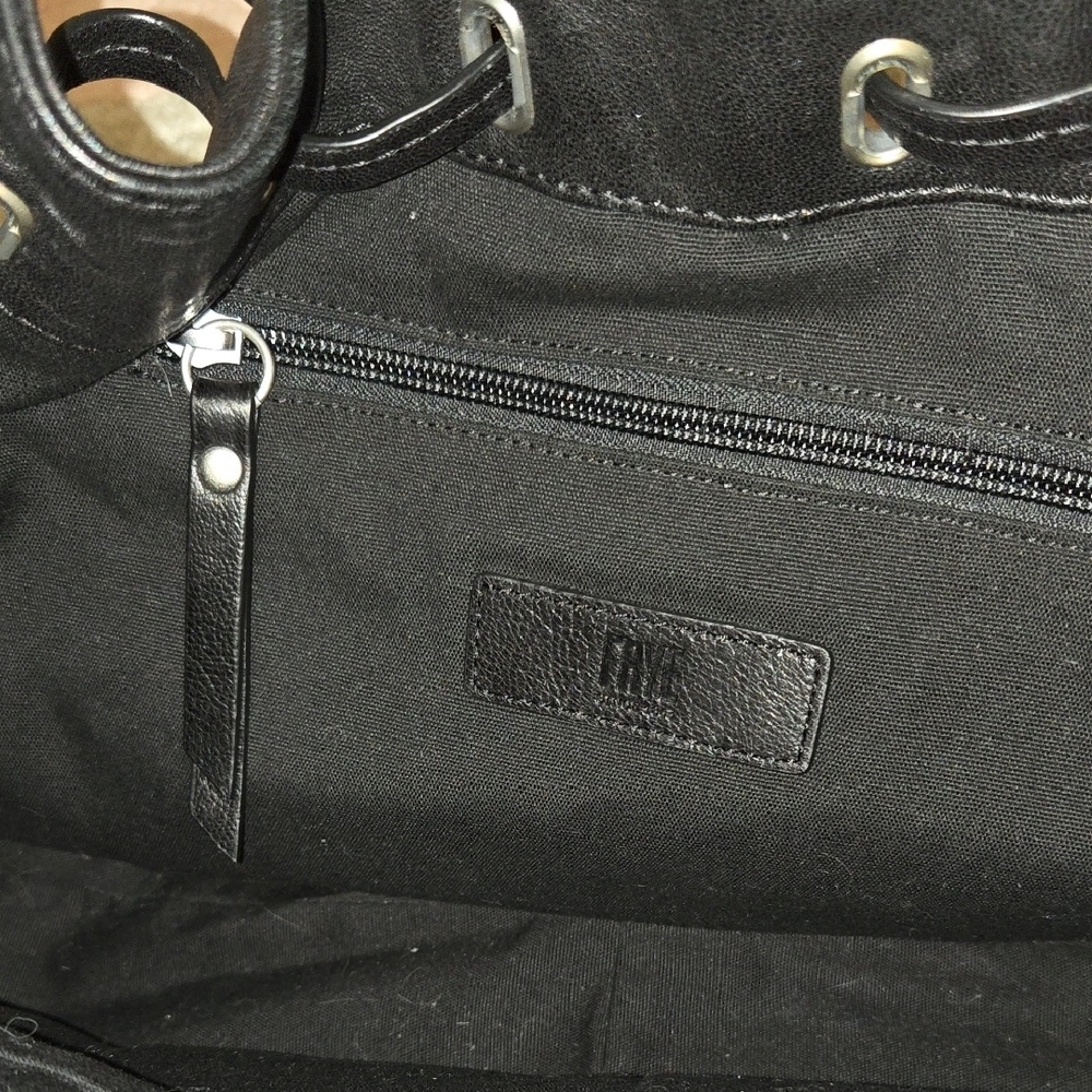 Frye Black Leather Shoulder Bag EUC - Picture 10 of 16